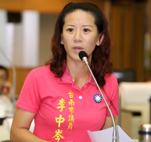 議員李中岑質疑台南市醫療資源嚴重不足。