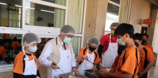 台南市營養午餐。