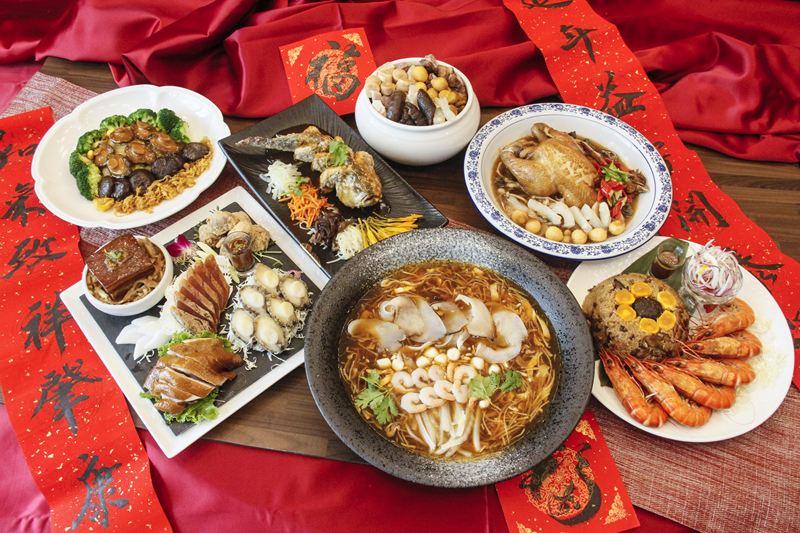 桂田酒店「金馬榮躍慶團圓」年菜共7道料理,從冷盤到主菜皆有寓意。