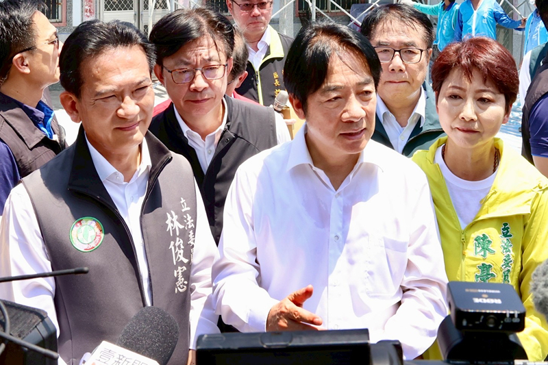 民進黨台南市長初選民調結果出爐，陳亭妃支持度60.8557%，林俊憲支持度58.1630%。