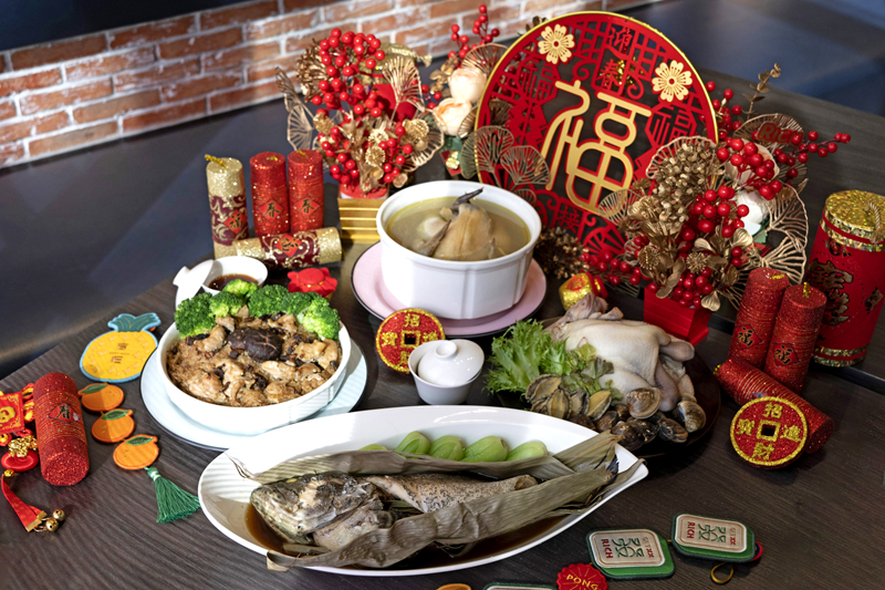 台南安平雅樂軒酒店農曆新年推出馬年團圓宴、年菜外帶與2款住房專案。