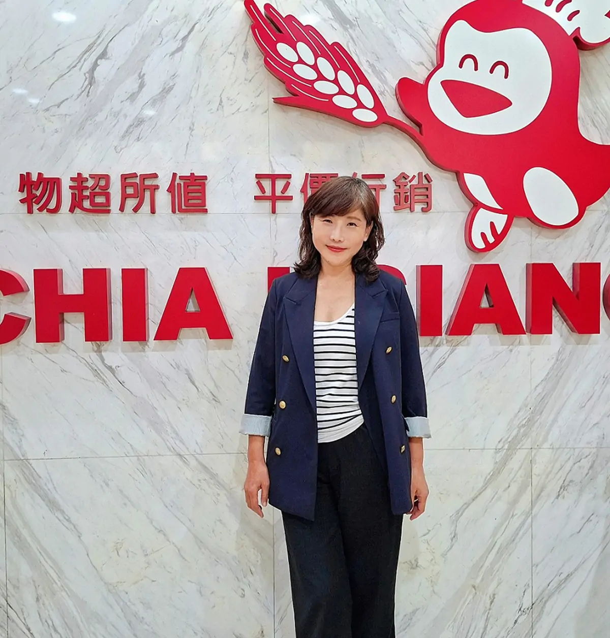 佳湘食品創辦人黃秀芬從市場起家，憑著對麵包的喜好發展成全國連鎖品牌。