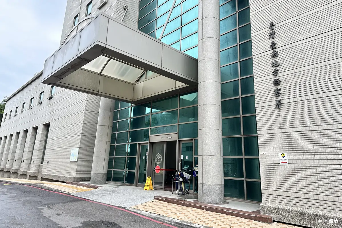 台南地檢署偵辦佳里、六甲、仁德3起里長候選人涉嫌賄選案。(記者蔡宗憲攝)