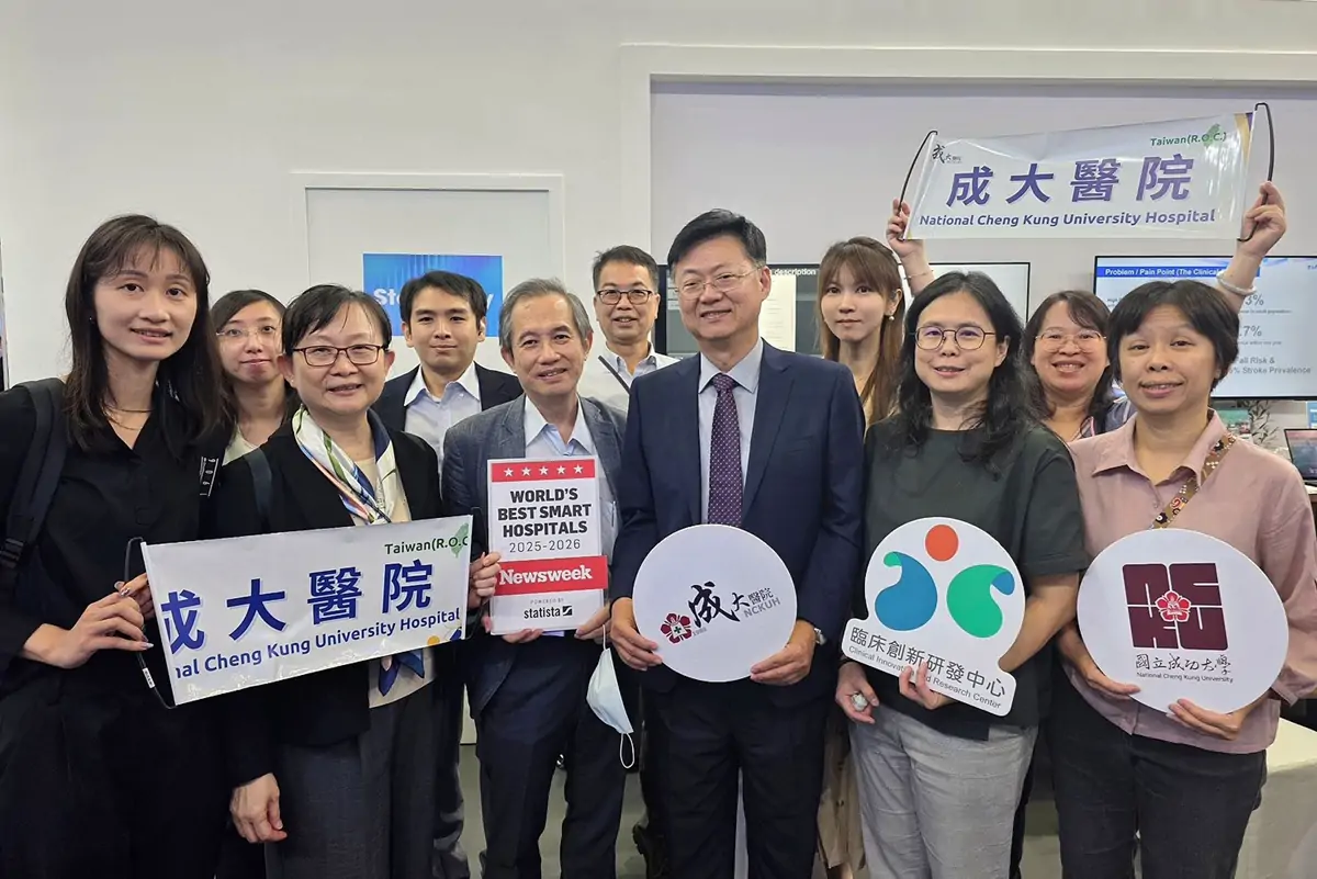 成大醫院院長許耿福率團，與國際醫療及產業夥伴分享智慧醫療，深化交流合作